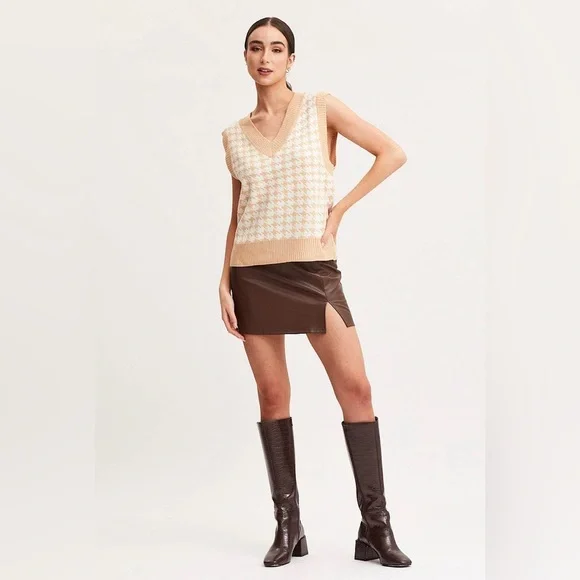 Check Knit Top Sleeveless Oversized V-Neck - Picture 3 of 7
